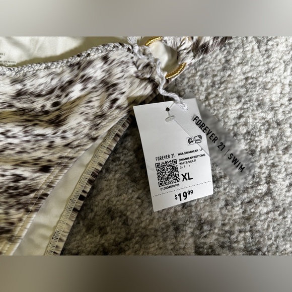 NWT Forever 21 Swim Gold Ring Bikini Bottom Size: XL - Picture 2 of 3